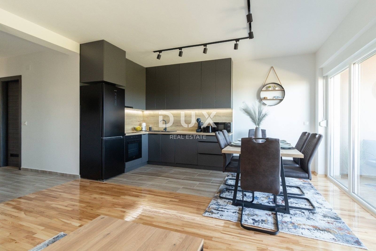 ZADAR, PRIVLAKA - Stanovanje v novogradnji, 300m od morja!