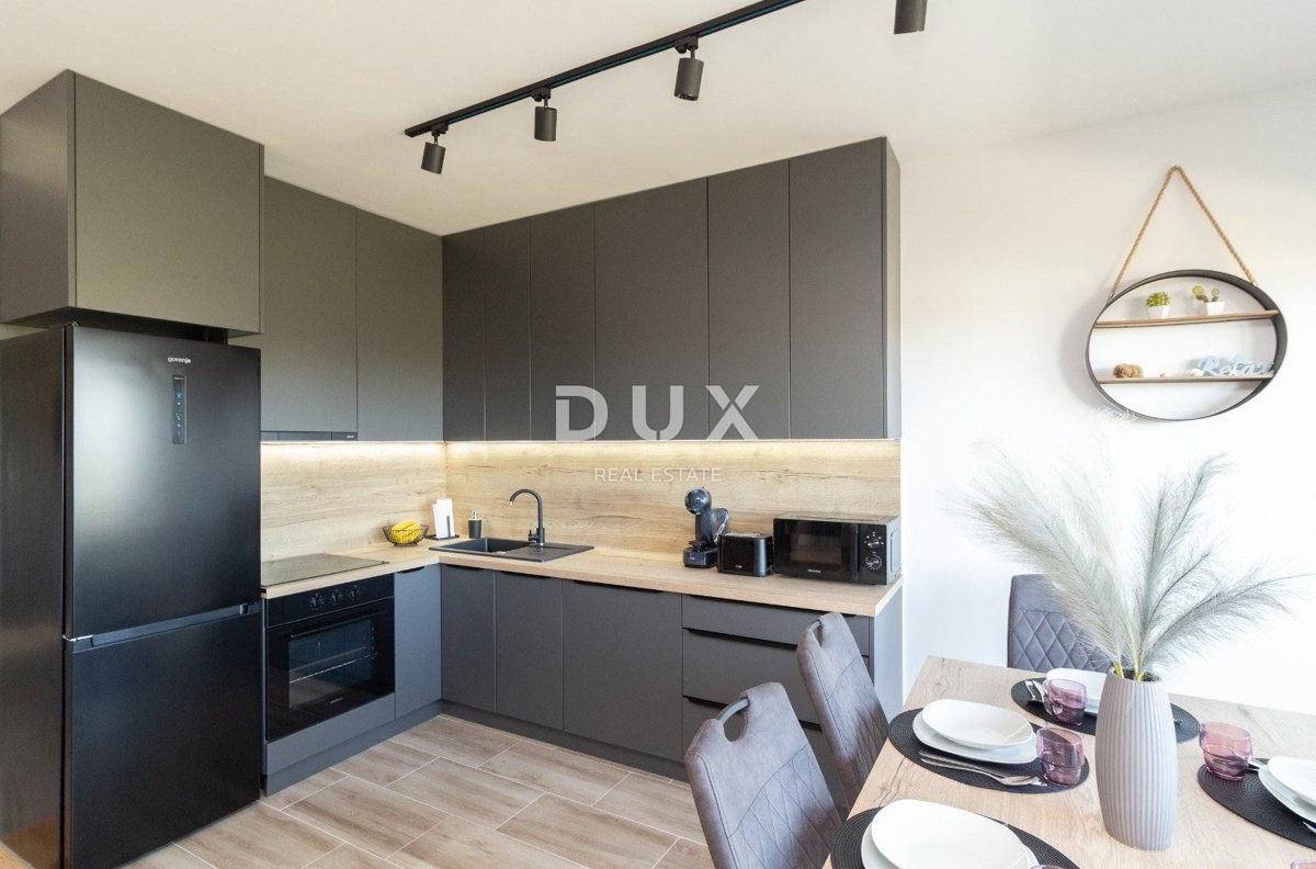 ZADAR, PRIVLAKA - Stanovanje v novogradnji, 300m od morja!