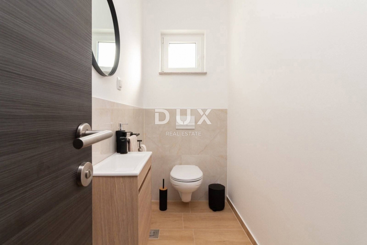 ZADAR, PRIVLAKA - Stanovanje v novogradnji, 300m od morja!