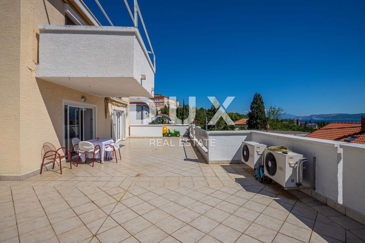 CRIKVENICA - poslovno stanovanjski objekt na vrhunski lokaciji