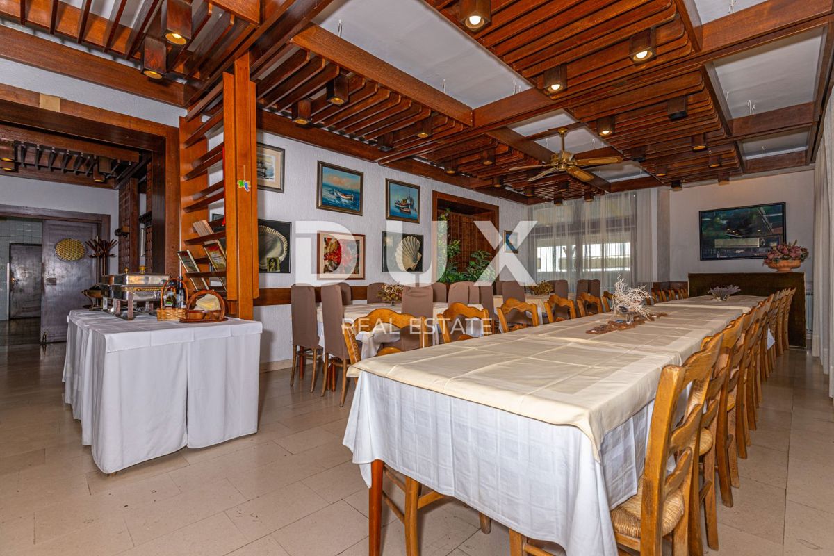 CRIKVENICA - poslovno stanovanjski objekt na vrhunski lokaciji