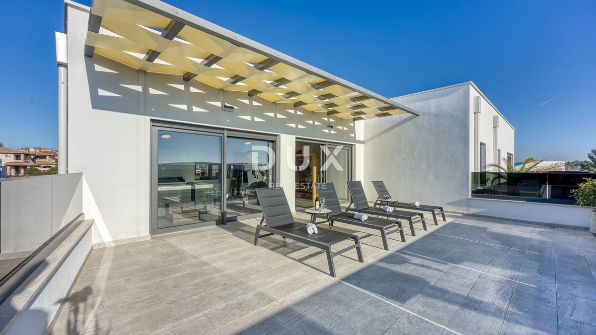 ISTRA, POREČ - Luksuzna polpritlična hiša z bazenom, savno in jacuzzijem, 260m2