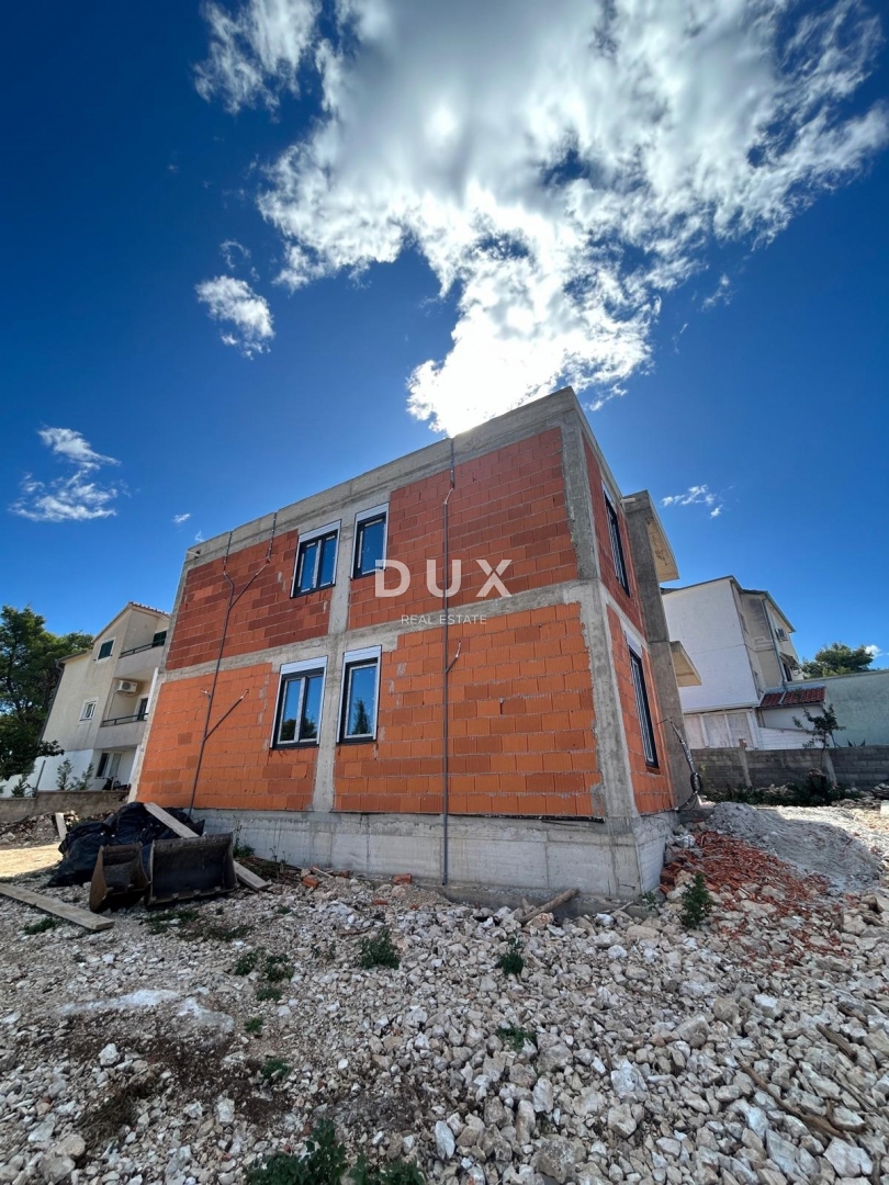 ŠIBENIK, BRODARICA - Atraktivno stanovanje v novogradnji s čudovitim pogledom na morje in otok Krapanj