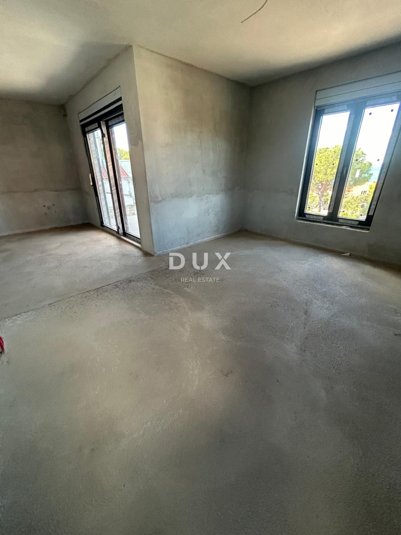 ŠIBENIK, BRODARICA - Atraktivno stanovanje v novogradnji s čudovitim pogledom na morje in otok Krapanj