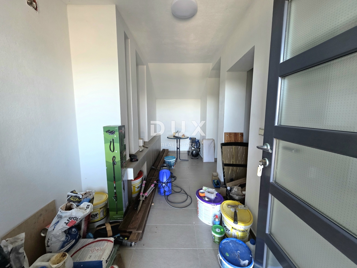 Hiša Monteserpo - Komunal, Pula, 250m2