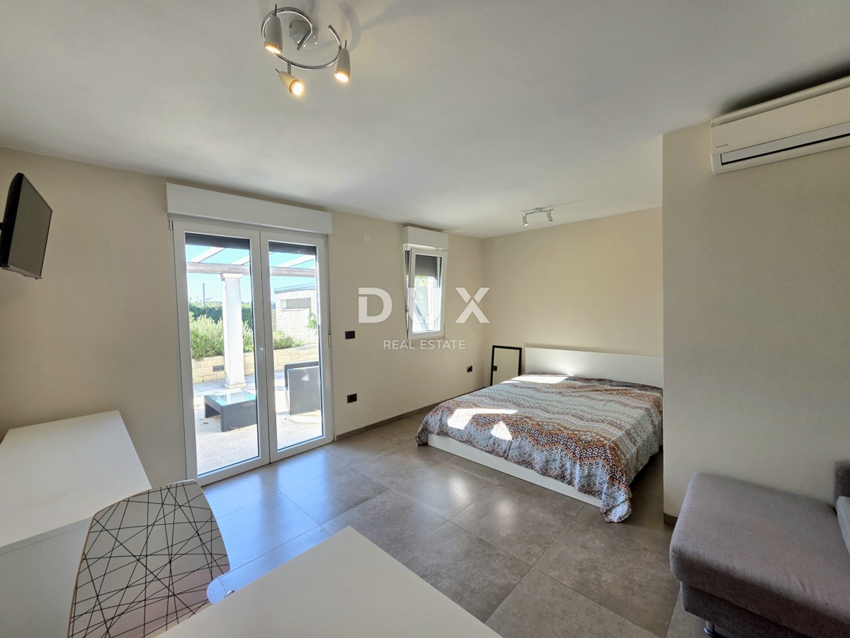 Hiša Monteserpo - Komunal, Pula, 250m2