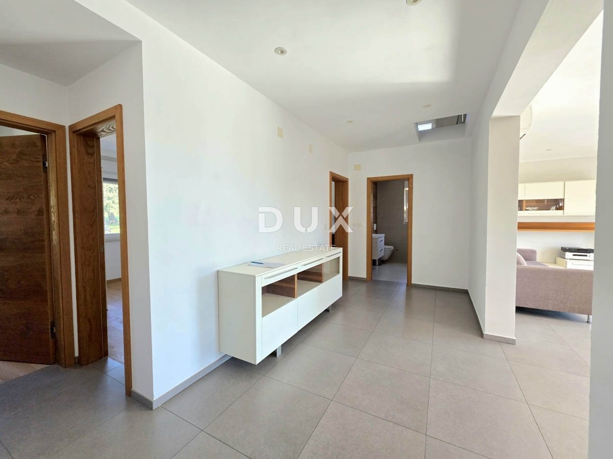 Hiša Monteserpo - Komunal, Pula, 250m2