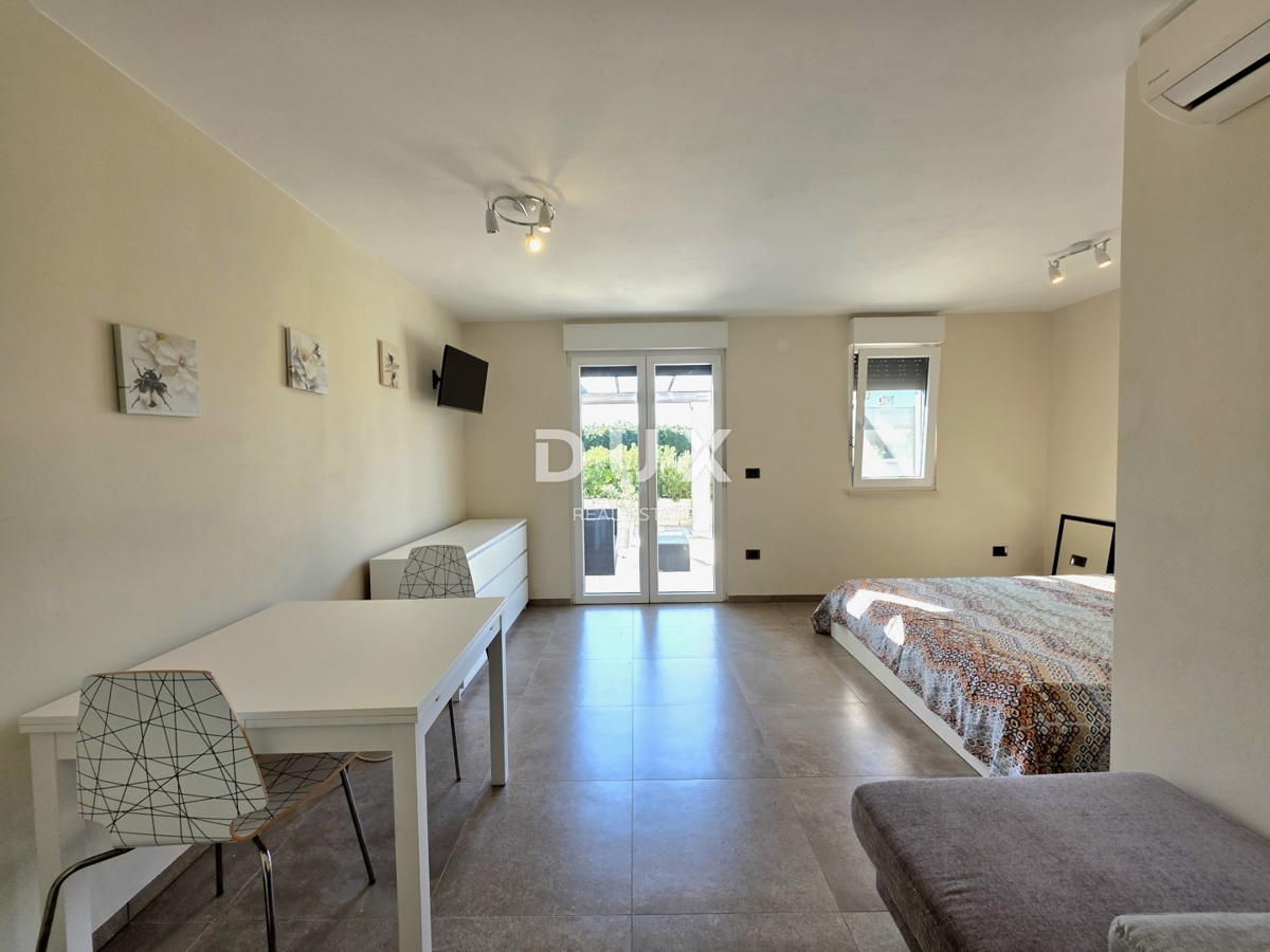 Hiša Monteserpo - Komunal, Pula, 250m2