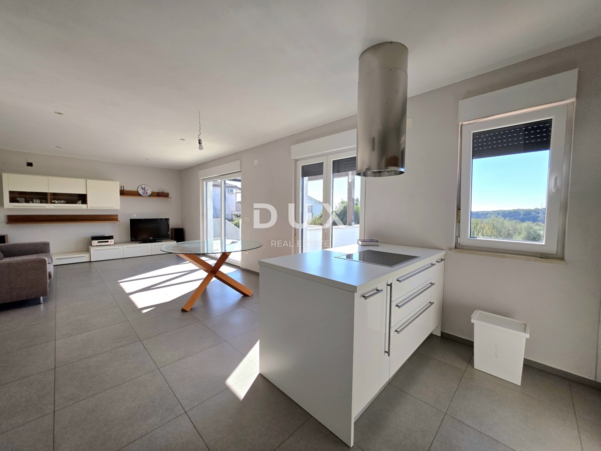 Hiša Monteserpo - Komunal, Pula, 250m2