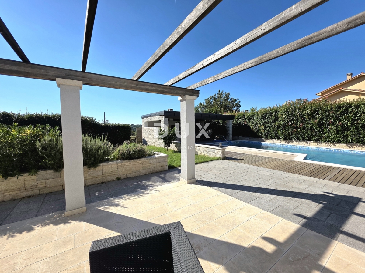 Hiša Monteserpo - Komunal, Pula, 250m2