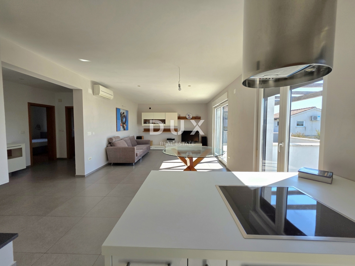 Hiša Monteserpo - Komunal, Pula, 250m2