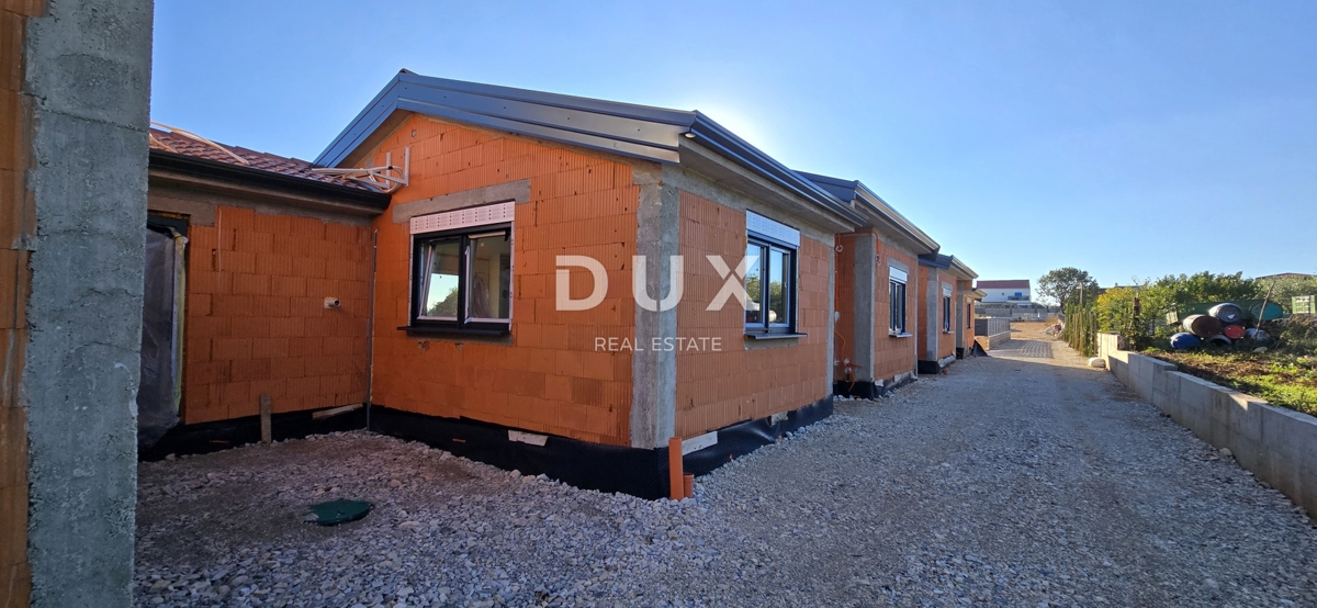 ISTRA, POREČ - Topla enonadstropna hiša v idiličnem okolju