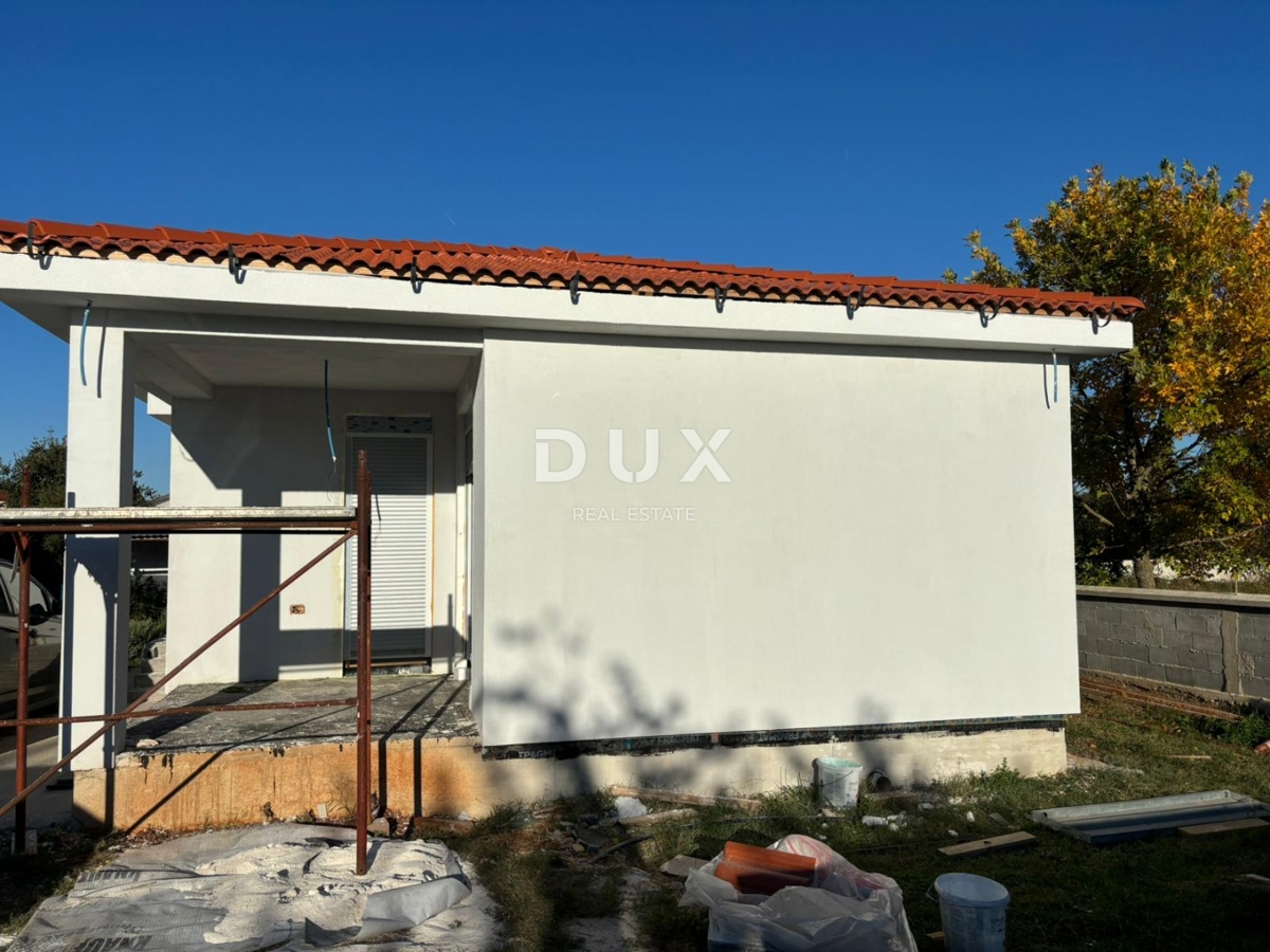 ISTRA, PULA - Montažna enonadstropna hiša - ROH BAU v bližini mesta! MOŽNOST MENJAVE ZA STANOVANJE!