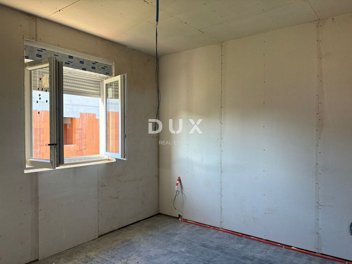 ISTRA, PULA - Montažna enonadstropna hiša - ROH BAU v bližini mesta! MOŽNOST MENJAVE ZA STANOVANJE!