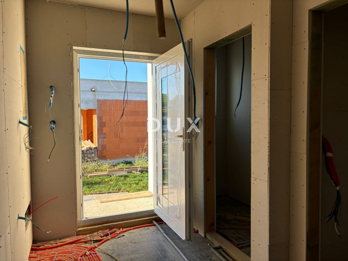 ISTRA, PULA - Montažna enonadstropna hiša - ROH BAU v bližini mesta! MOŽNOST MENJAVE ZA STANOVANJE!