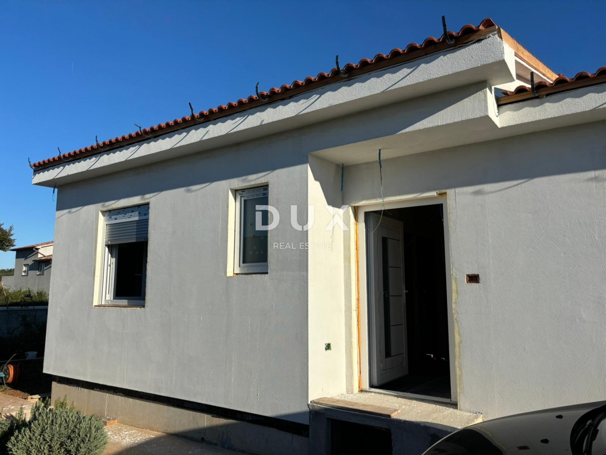 ISTRA, PULA - Montažna enonadstropna hiša - ROH BAU v bližini mesta! MOŽNOST MENJAVE ZA STANOVANJE!