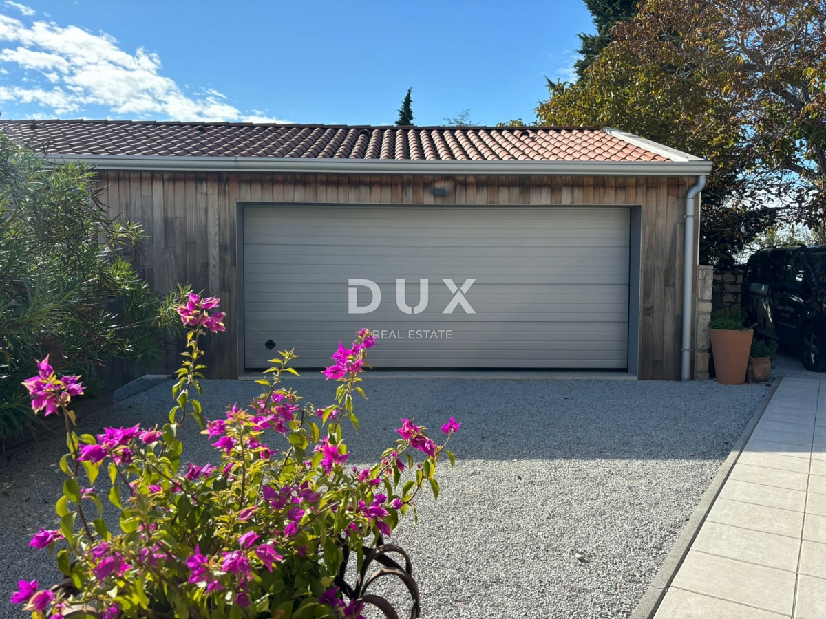 ISTRA, POREČ - Dve hiši z rustikalno moderno opremo z garažo in posebno ponudbo!