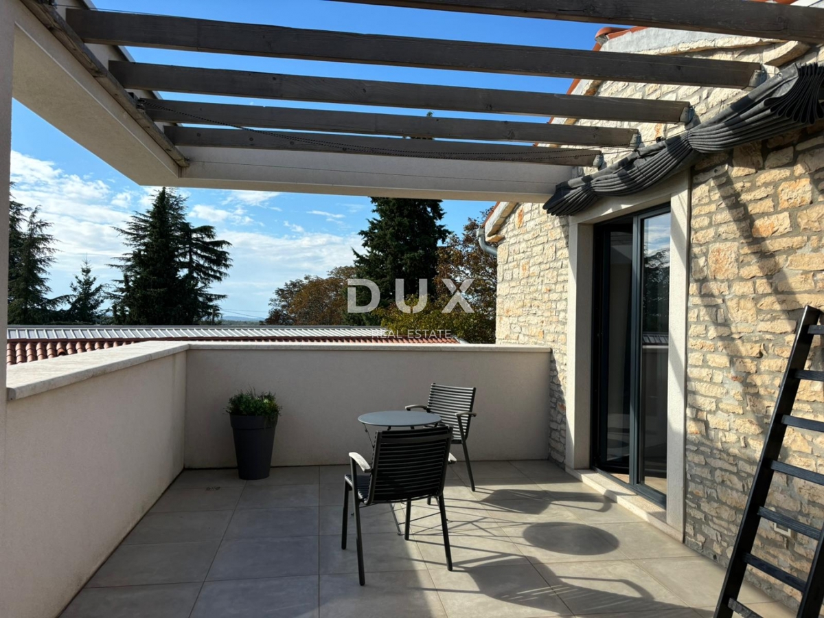 ISTRA, POREČ - Dve hiši z rustikalno moderno opremo z garažo in posebno ponudbo!