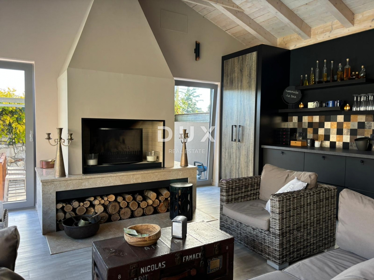 ISTRA, POREČ - Dve hiši z rustikalno moderno opremo z garažo in posebno ponudbo!