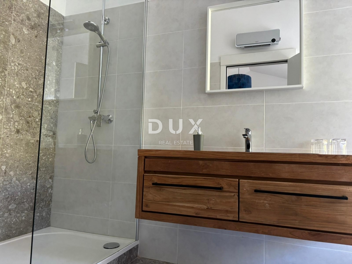 ISTRA, POREČ - Dve hiši z rustikalno moderno opremo z garažo in posebno ponudbo!