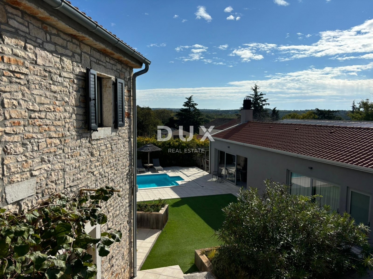 ISTRA, POREČ - Dve hiši z rustikalno moderno opremo z garažo in posebno ponudbo!