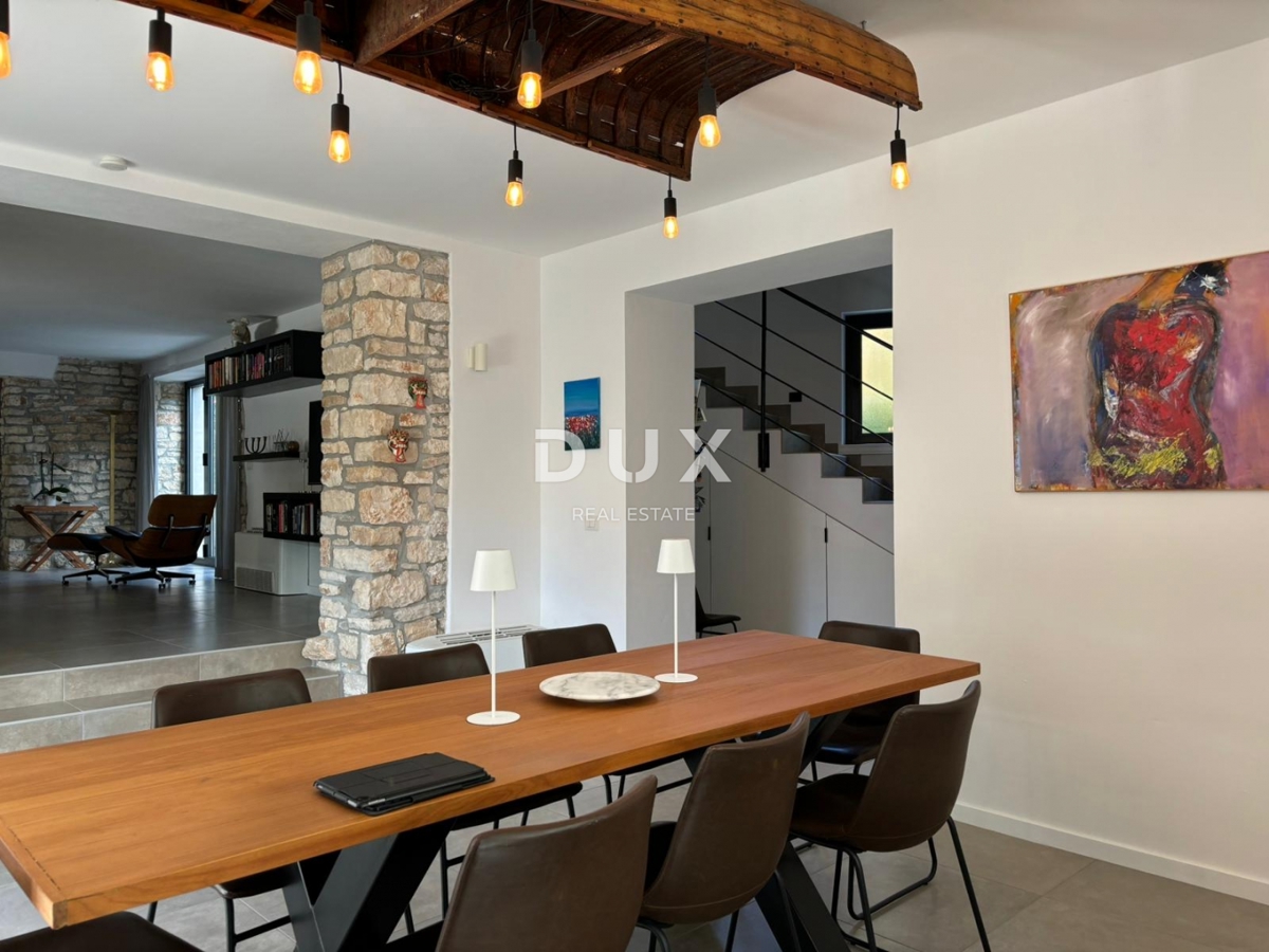 ISTRA, POREČ - Dve hiši z rustikalno moderno opremo z garažo in posebno ponudbo!