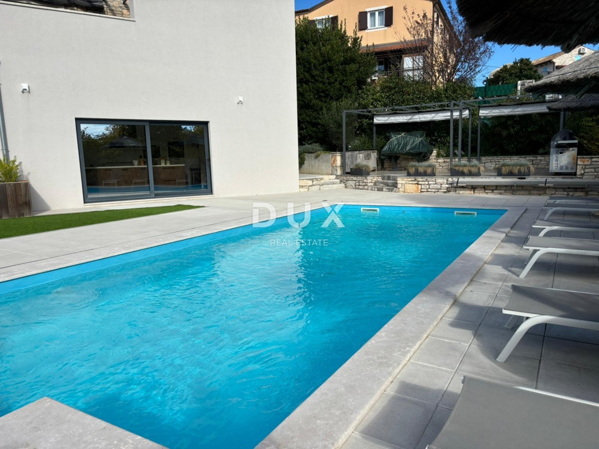 ISTRA, POREČ - Dve hiši z rustikalno moderno opremo z garažo in posebno ponudbo!