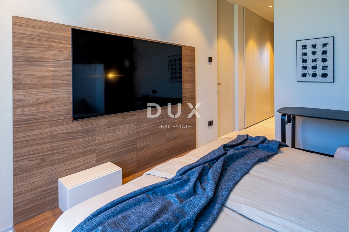 ISTRA, POREČ - Luksuzna hiša z bazenom na robu vasi