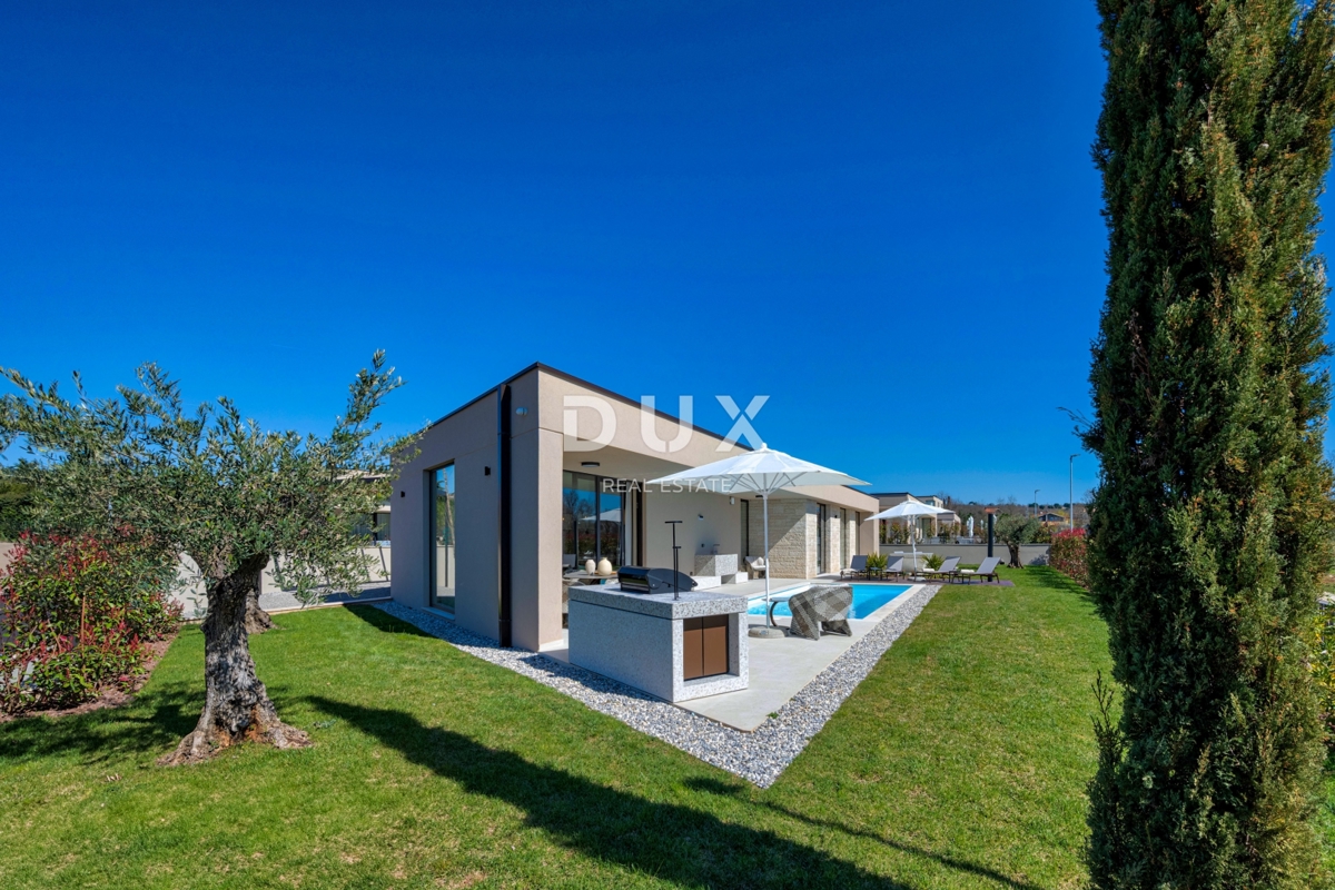 ISTRA, POREČ - Luksuzna hiša z bazenom na robu vasi