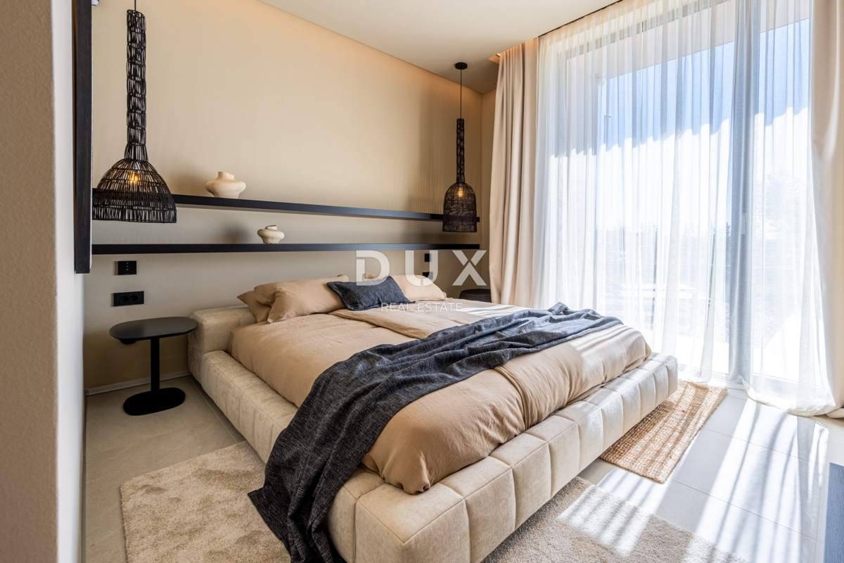 ISTRA, POREČ - Luksuzna hiša z bazenom na robu vasi