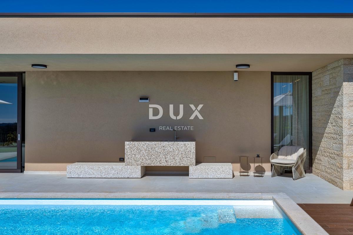 ISTRA, POREČ - Luksuzna hiša z bazenom na robu vasi