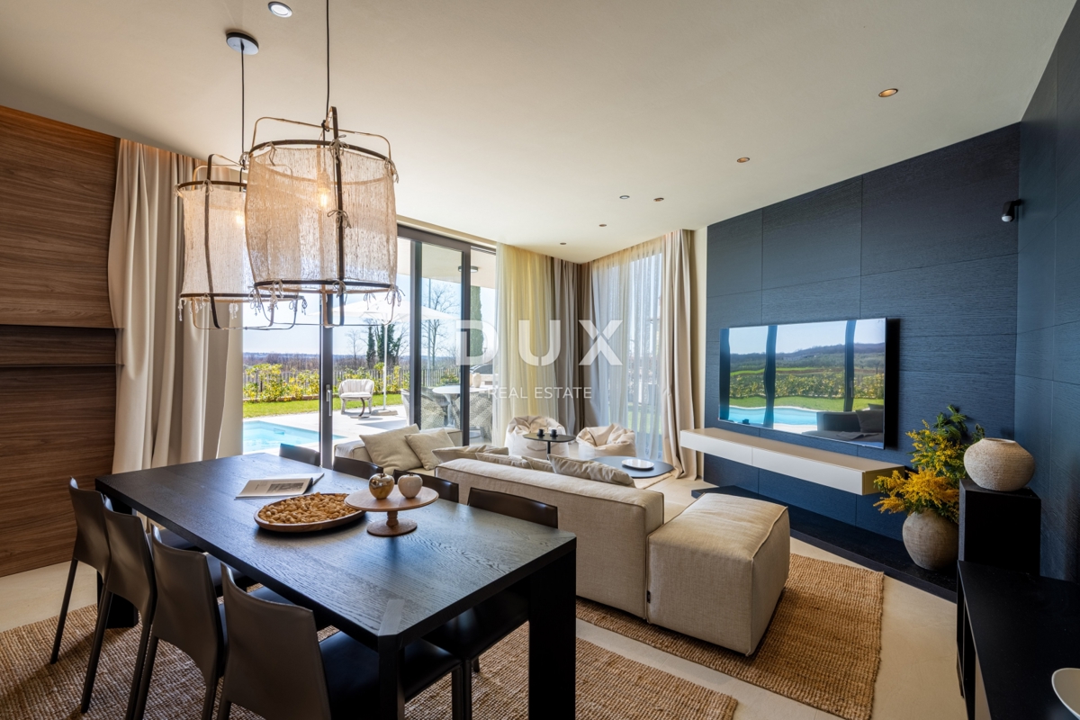 ISTRA, POREČ - Luksuzna hiša z bazenom na robu vasi