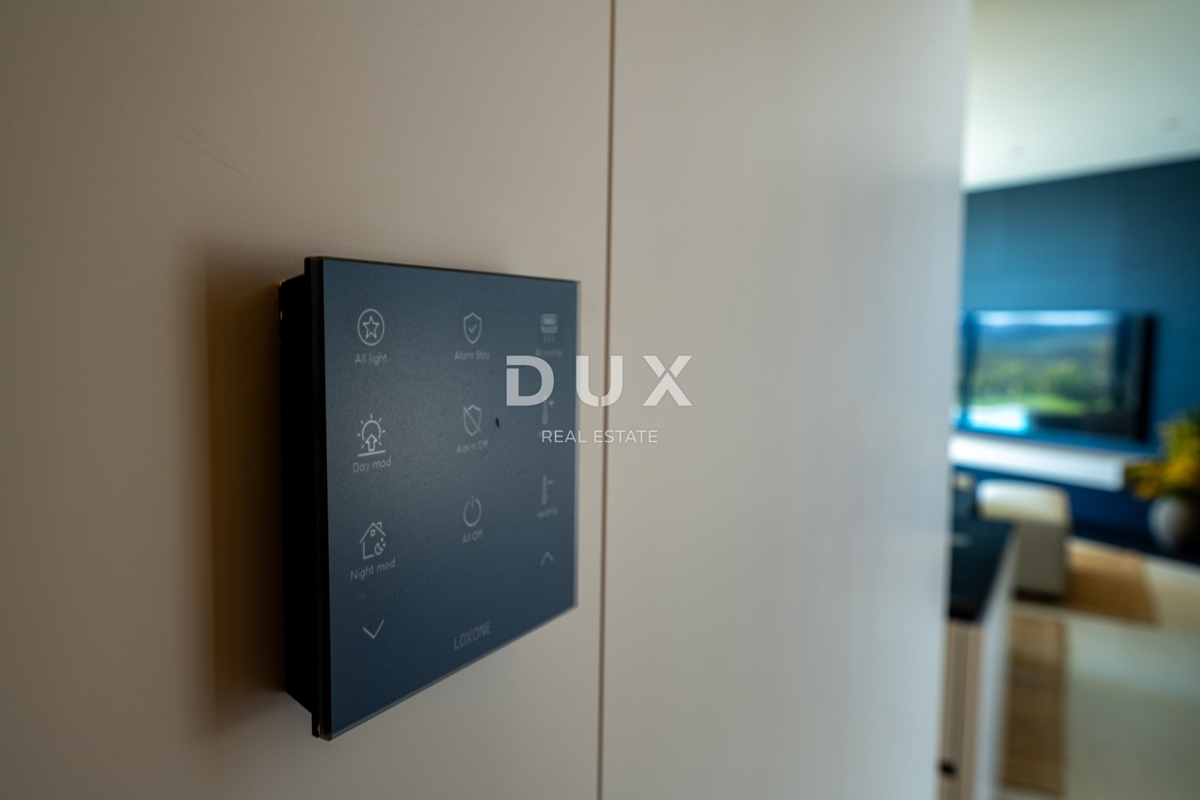 ISTRA, POREČ - Luksuzna hiša z bazenom na robu vasi