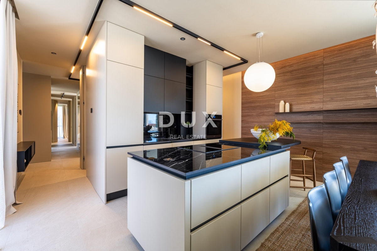 ISTRA, POREČ - Luksuzna hiša z bazenom na robu vasi