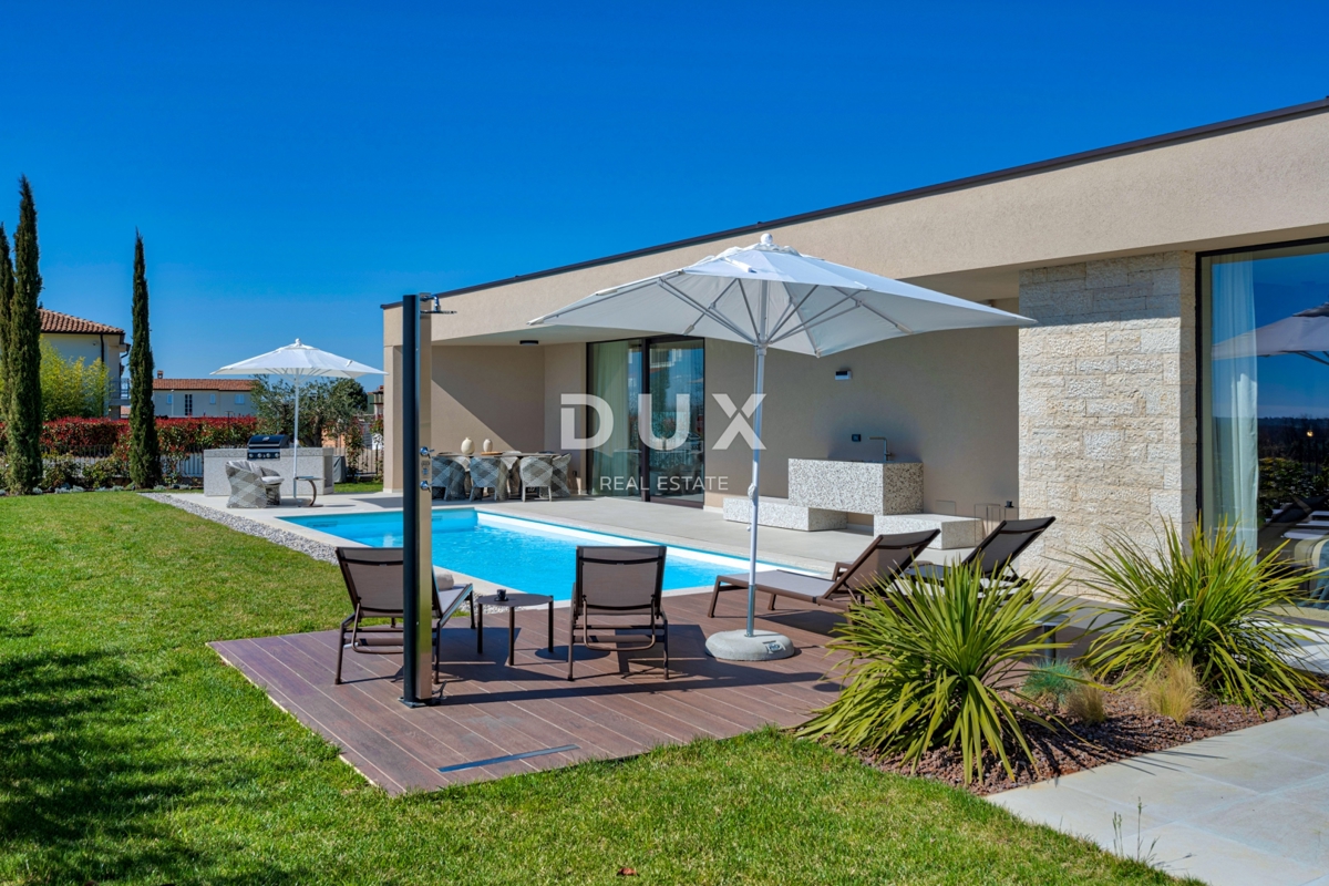 ISTRA, POREČ - Luksuzna hiša z bazenom na robu vasi