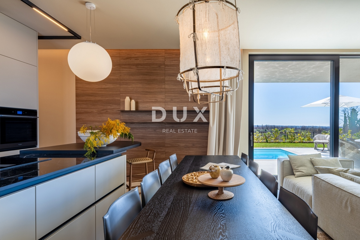 ISTRA, POREČ - Luksuzna hiša z bazenom na robu vasi