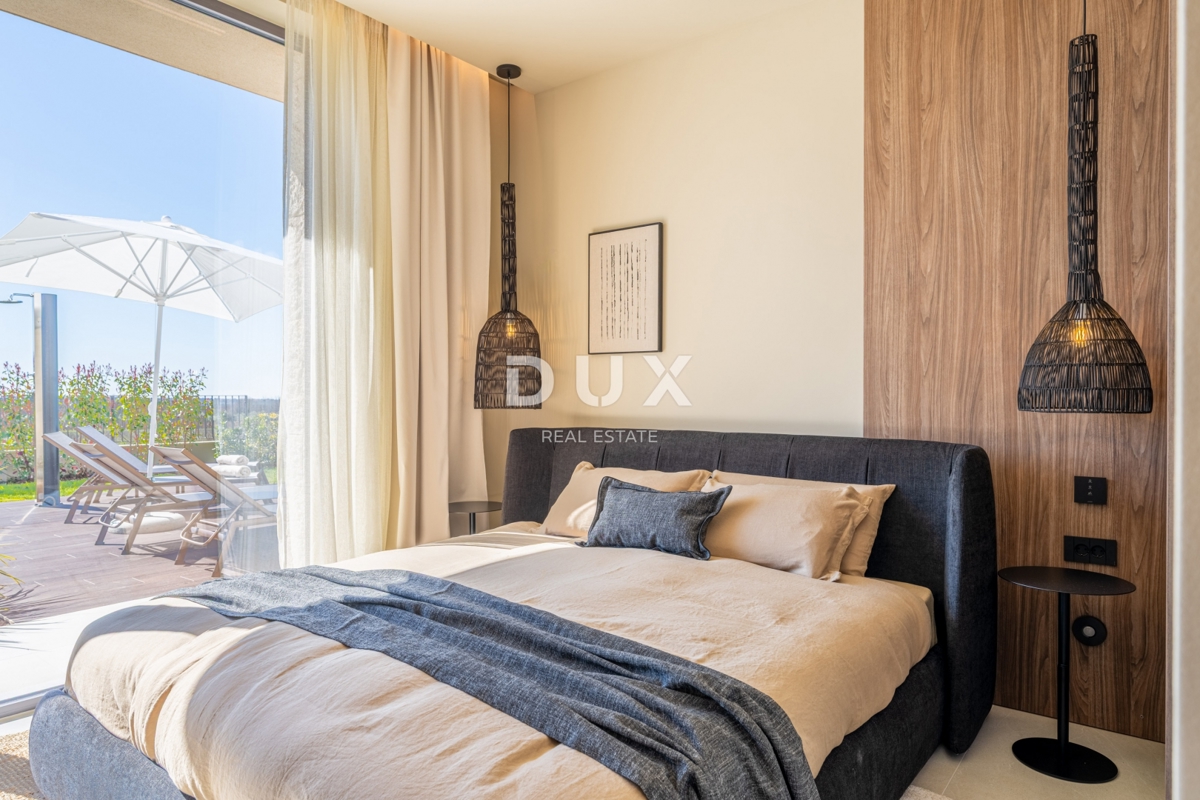 ISTRA, POREČ - Luksuzna hiša z bazenom na robu vasi