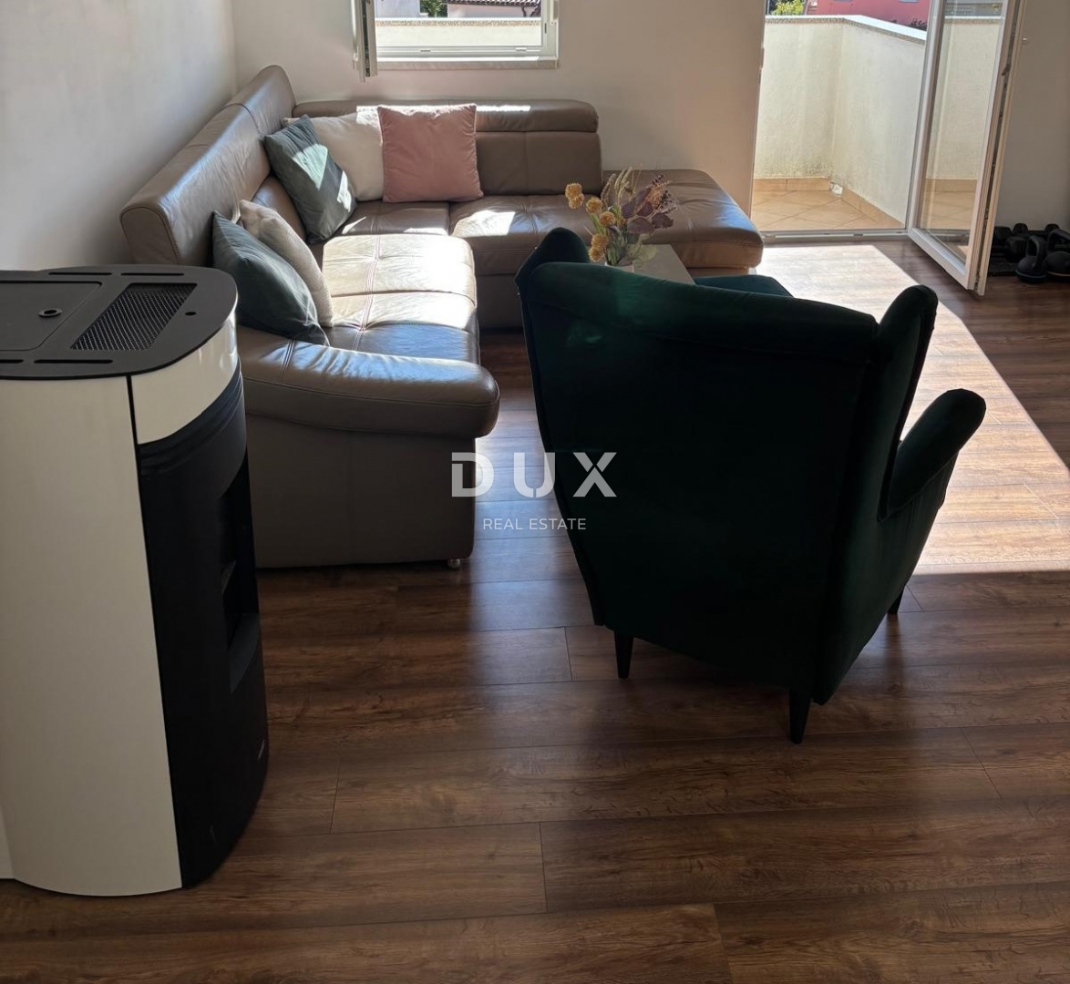 OTOK KRK, MESTO KRK - 3-sobno stanovanje s pogledom na morje