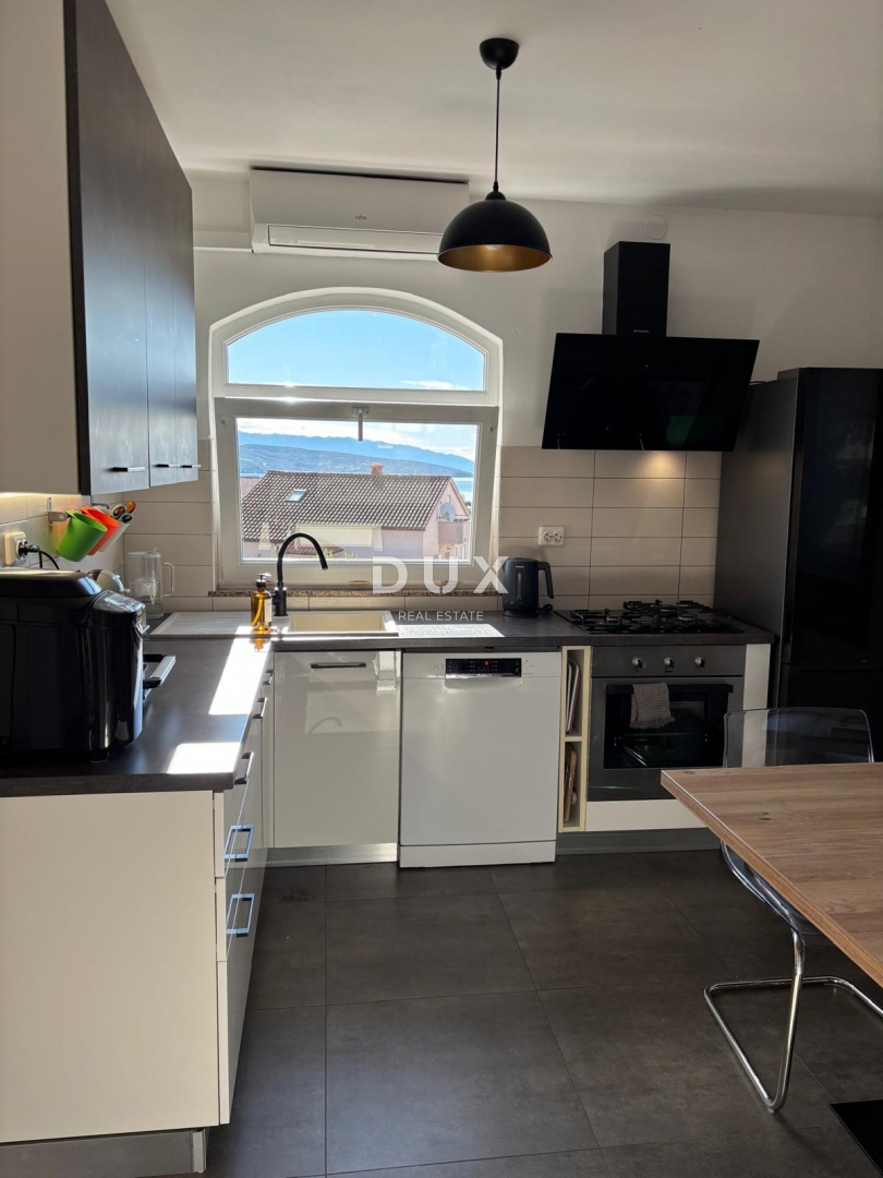 OTOK KRK, MESTO KRK - 3-sobno stanovanje s pogledom na morje