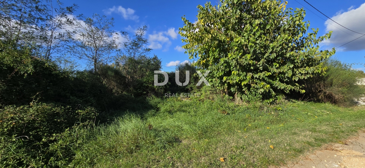 ISTRA, POREČ - Zazidljivo zemljišče pri Svetem Lovreču