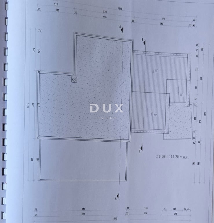 ZEMUNIK GORNJI - Zemljišče z gradnjo in gradbenim dovoljenjem!