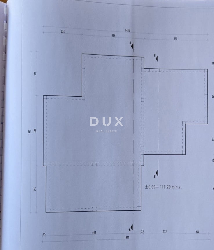 ZEMUNIK GORNJI - Zemljišče z gradnjo in gradbenim dovoljenjem!