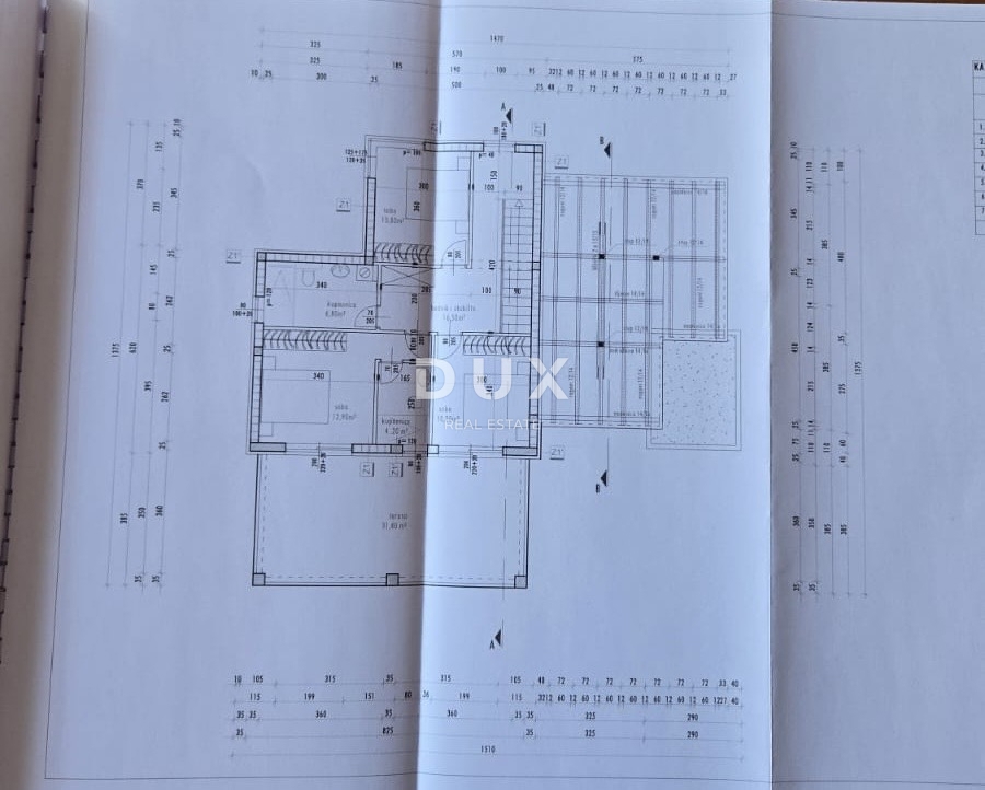 ZEMUNIK GORNJI - Zemljišče z gradnjo in gradbenim dovoljenjem!