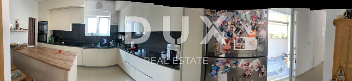 RIJEKA, ZAMET - novogradnja, dvonadstropna hiša z garažo in vrtom, znižana cena!