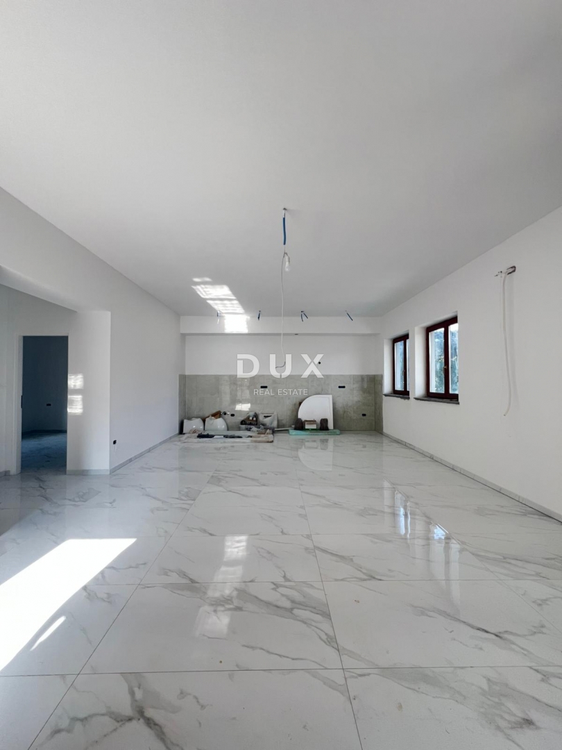 ISTRA, POREČ - Prostorno prenovljeno stanovanje z vrtom!