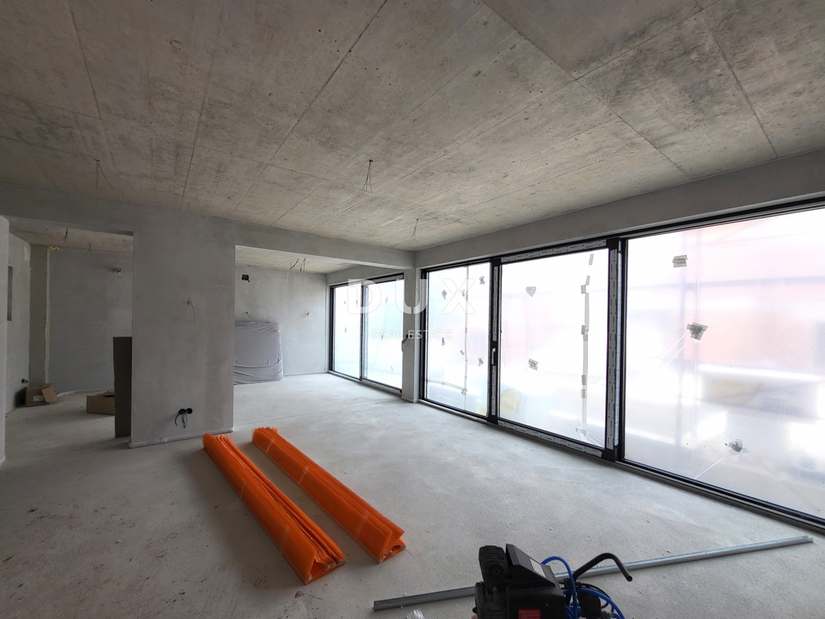 ISTRA, MEDULIN - Hiša z bazenom, strešno teraso in pogledom na morje