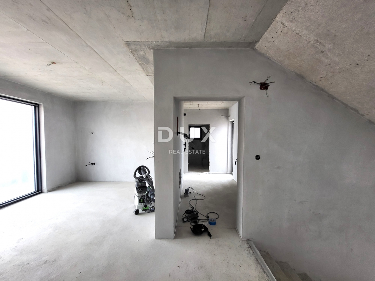 ISTRA, MEDULIN - Hiša z bazenom, strešno teraso in pogledom na morje