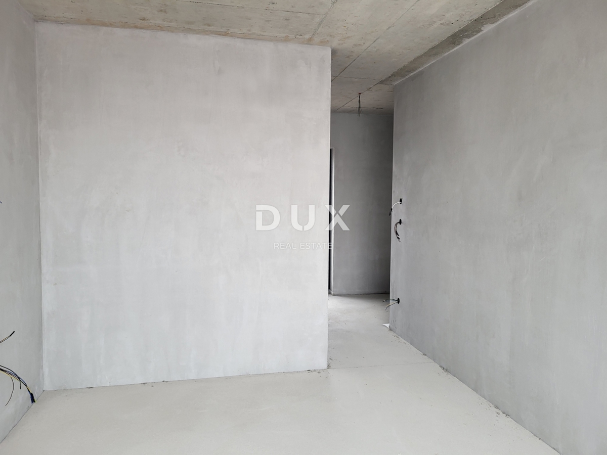 ISTRA, MEDULIN - Hiša z bazenom, strešno teraso in pogledom na morje