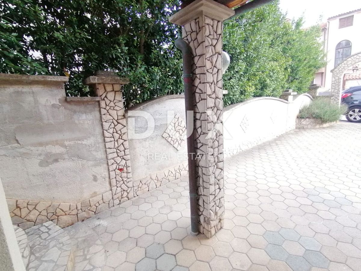 ISTRA, PULA - Stanovanje v pritličju 100m2!