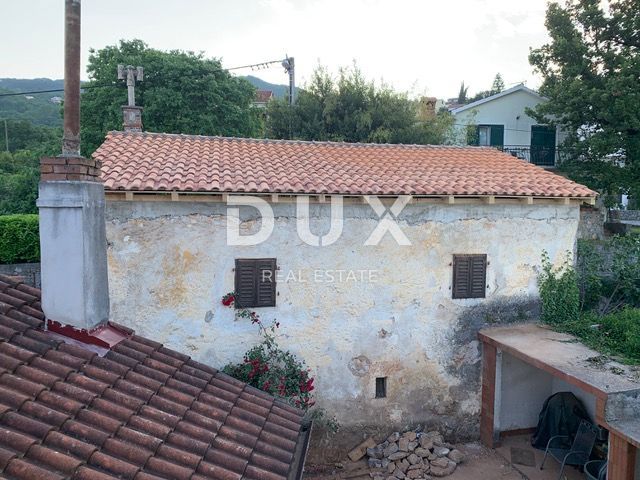 OPATIJA, POBRI - Vila iz leta 1886 s kamnitimi starinami